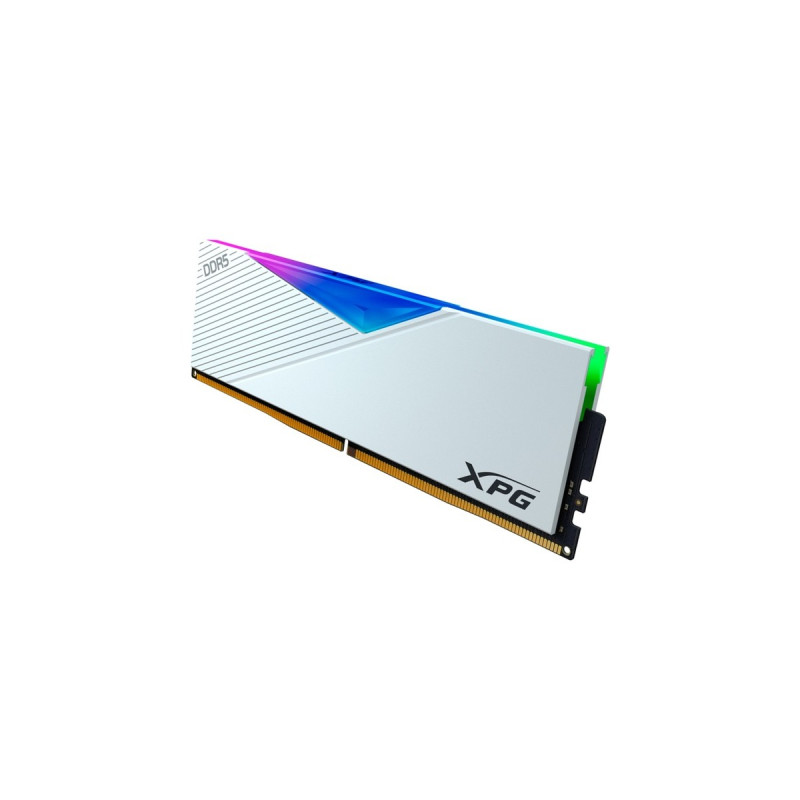 ADATA DIMM 16 GB DDR5-5200, Arbeitsspeicher(weiß, AX5U5200C3816G-CLARWH, XPG LANCER RGB, INTEL XMP)