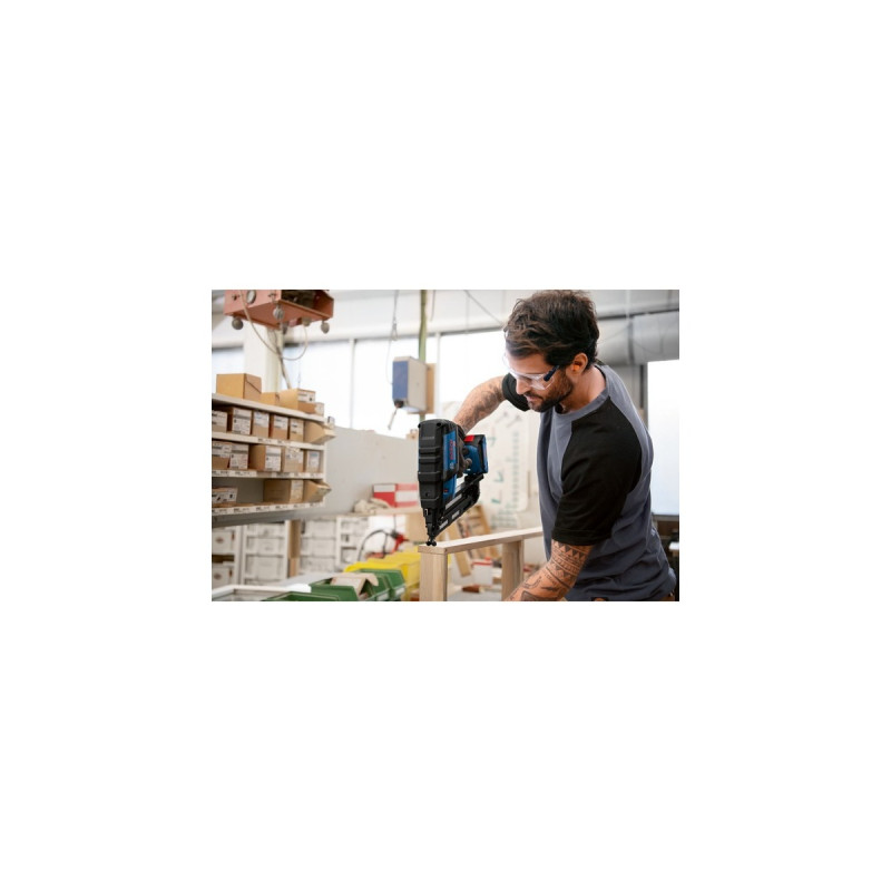 Bosch Akku-Stauchkopfnagler GNH 18V-64 M Professional, 18Volt(blau/schwarz, 2x Akku ProCORE18V 4,0Ah, in L-BOXX)