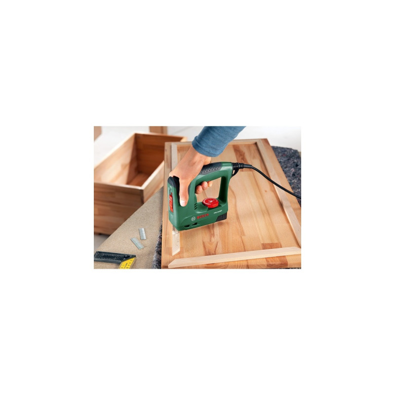 Bosch Elektrotacker PTK 14 EDT(grün, inkl. 1.000 Klammern (Typ 53, Länge 10mm), Retail)