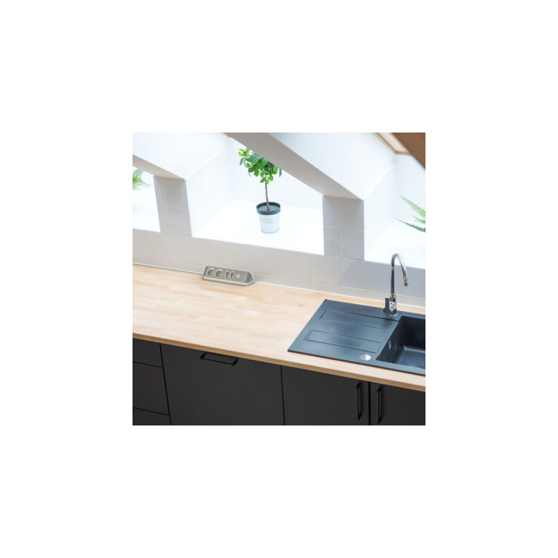 Brennenstuhl estilo Eck-Steckdosenleiste 4-fach(weiß/edelstahl, 2 Meter, 2x USB)