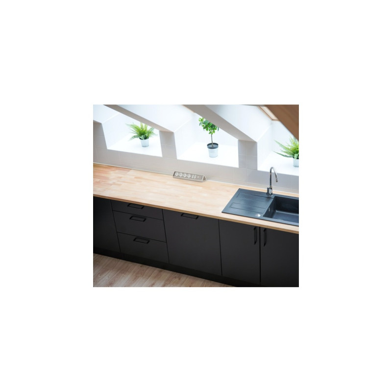 Brennenstuhl estilo Eck-Steckdosenleiste 6-fach(weiß/edelstahl, 2 Meter, 2x USB)