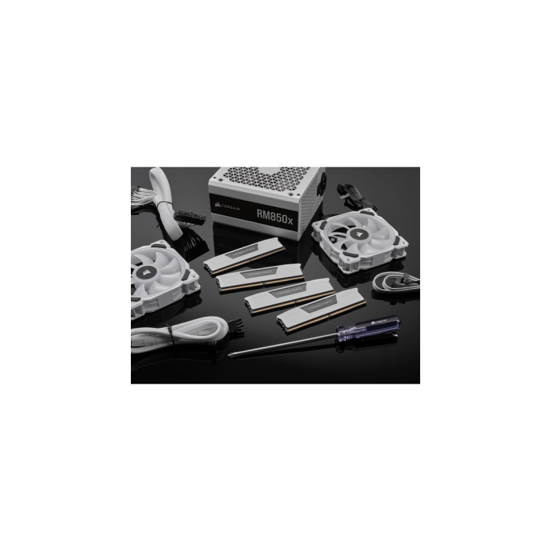 Corsair DIMM 32 GB DDR5-5600 (2x 16 GB) Dual-Kit, Arbeitsspeicher(weiß, CMK32GX5M2B5600C36W, Vengeance, INTEL XMP)