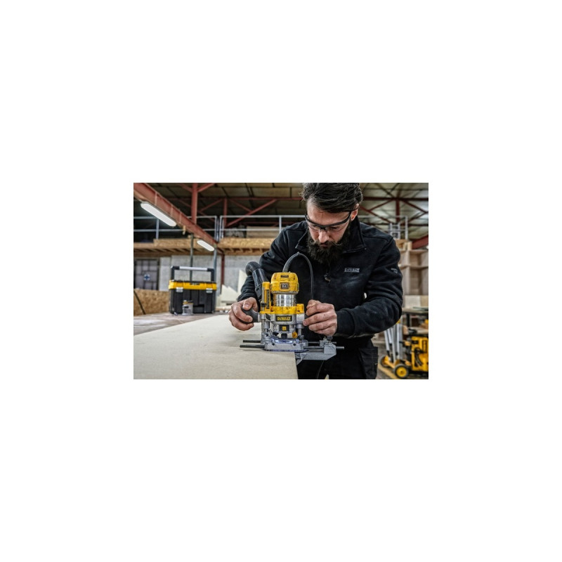 DEWALT Oberfräse D26204K(gelb/silber, 900 Watt, Koffer)