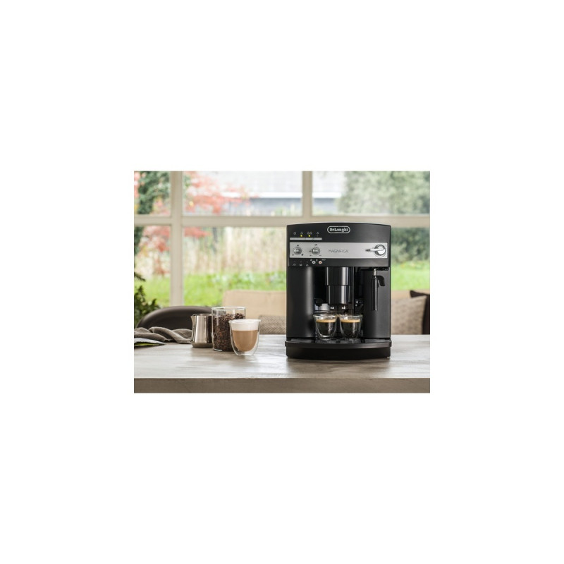DeLonghi Magnifica ESAM 3000.B, Vollautomat(schwarz)