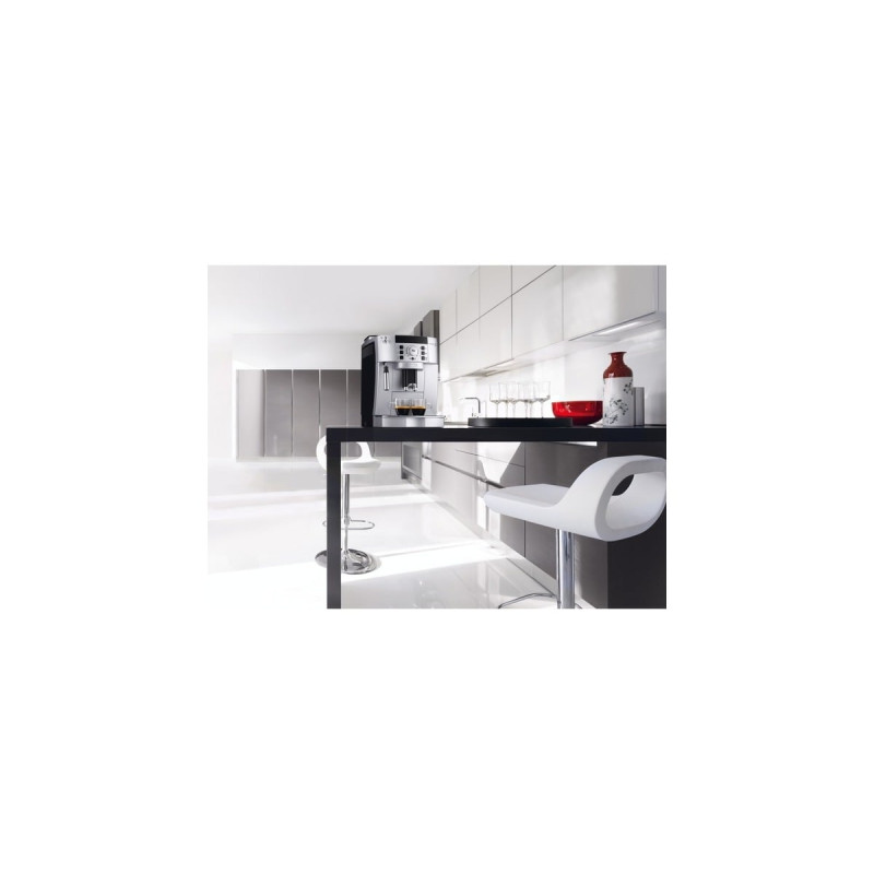 DeLonghi Magnifica S ECAM 22.110.SB, Vollautomat(silber/schwarz, Outlet)