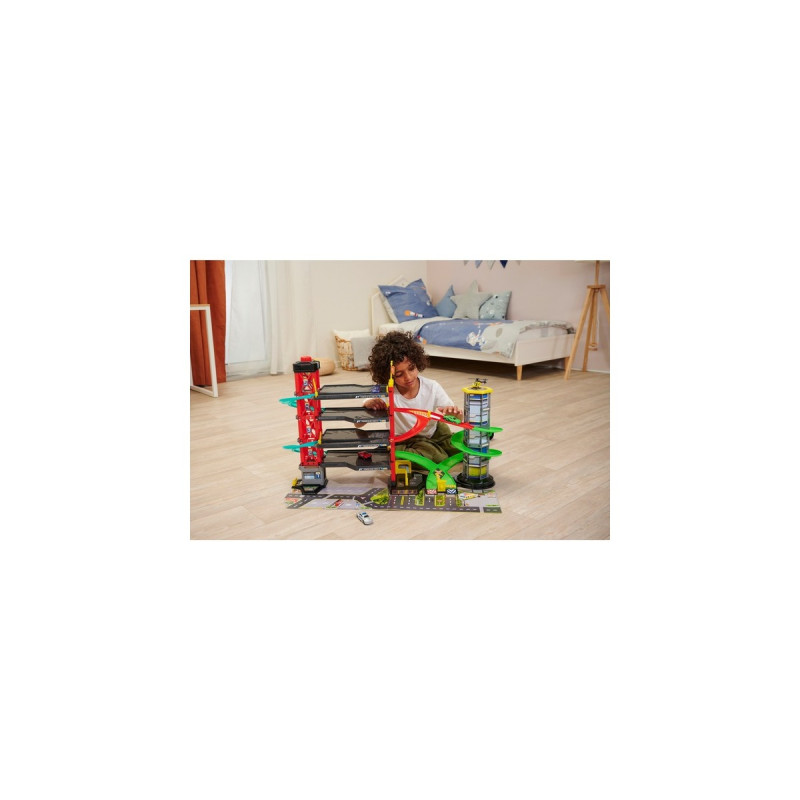 Dickie Parking Garage, Spielgebäude