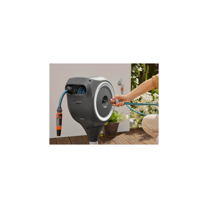 GARDENA Terrassen-Schlauchbox RollUp S, 15 Meter, Schlauchtrommel(grau/weiß, inkl. Reinigungsspritze)