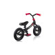 GLOBBER Go Bike Air, Laufrad(schwarz/rot, mit Luftreifen)