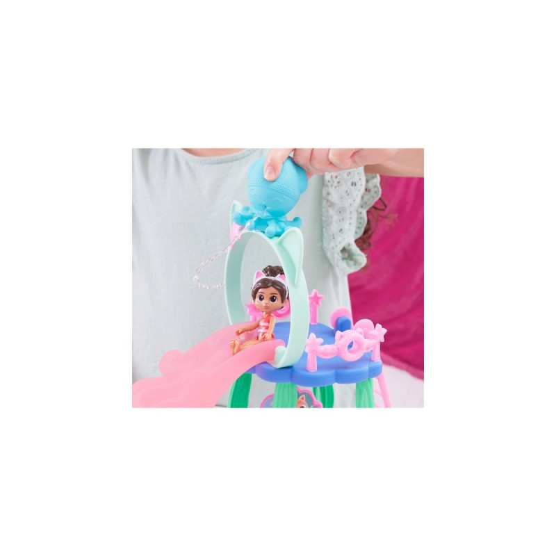 Spin Master DreamWorks Gabby's Dollhouse Cat Adventures - Purrific Pool Party Spielset, Kulisse(mit Gabby- und Meerkätzchen-Figur)
