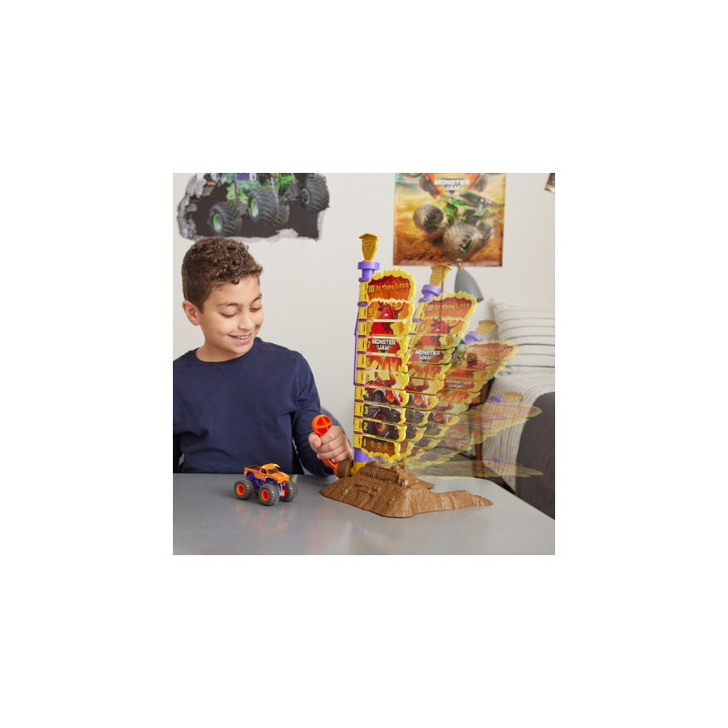 Spin Master Monster Jam - Big Air Challenge mit El Toro Loco, Spielfahrzeug