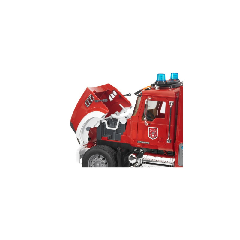 bruder MACK Granite Feuerwehrleiterwagen, Modellfahrzeug(rot/weiß, mit Pumpe)