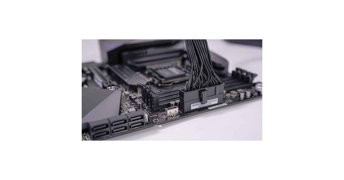 Aerocool AERO 80+ White 500W, PC-Netzteil(schwarz, 2x PCIe, 500 Watt)