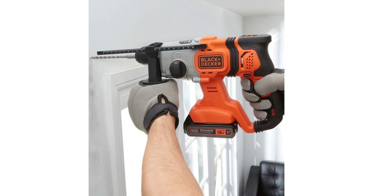 BLACK+DECKER Akku-Kombihammer BCD900E2K, 18Volt, Bohrhammer(orange/schwarz, 2x 2,5Ah Li-Ionen-Akku)