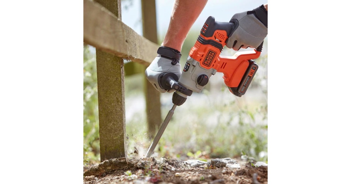 BLACK+DECKER Akku-Kombihammer BCD900E2K, 18Volt, Bohrhammer(orange/schwarz, 2x 2,5Ah Li-Ionen-Akku)