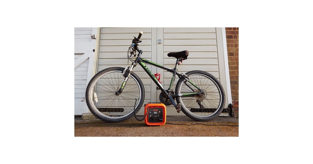 BLACK+DECKER Kompressor ASI400-XJ, 11bar, Luftpumpe(orange/schwarz, 12 Volt Zigarettenzünder-Anschluss)