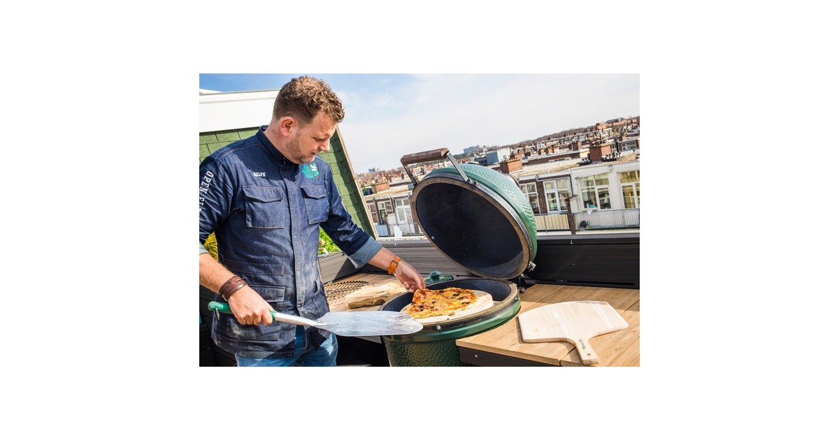 Big Green Egg MiniMax, mit EGG Carrier, Holzkohlegrill(grün, Ø 33cm)
