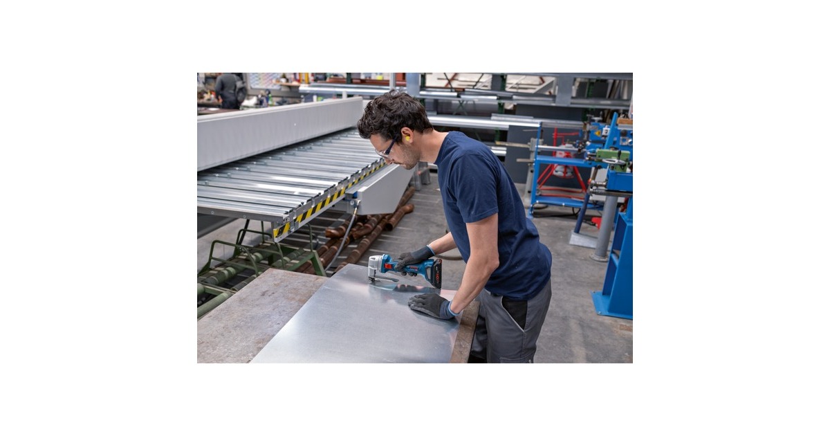 Bosch Akku-Blechschere GSC 18V-16 E Professional, 18Volt(blau/schwarz, 2x Akku ProCORE18V 4,0Ah, in L-BOXX)