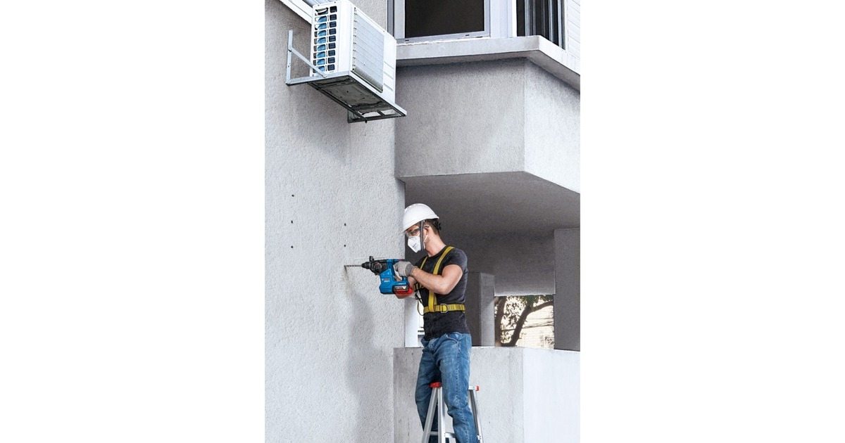 Bosch Akku-Bohrhammer GBH 18V-24 C Professional solo, 18Volt(blau/schwarz, ohne Akku und Ladegerät, mit Bluetooth)