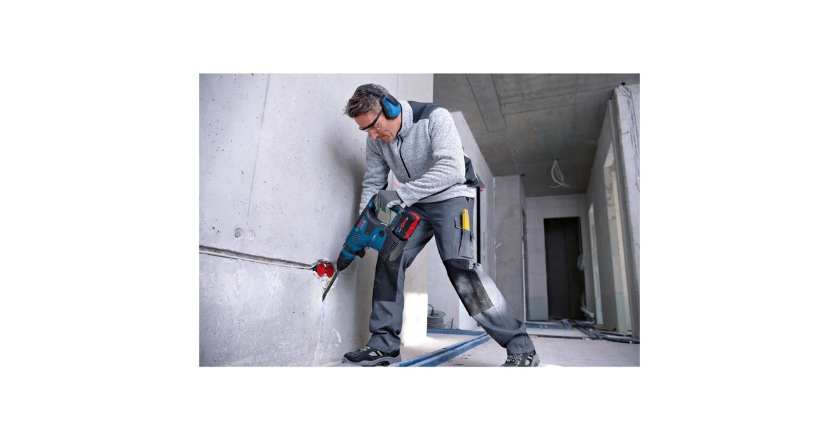 Bosch Akku-Bohrhammer GBH 18V-34 CF Professional(blau/schwarz, 2x Akku ProCORE18V 8,0Ah, Bluetooth Modul, Koffer)