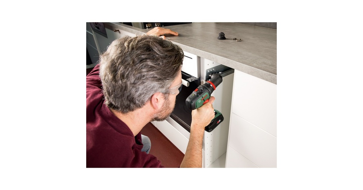 Bosch Akku-Bohrschrauber AdvancedDrill 18, mit Aufsätzen(grün/schwarz, 2x Li-Ionen Akku 2,5Ah, Koffer, POWER FOR ALL ALLIANCE, Outlet)