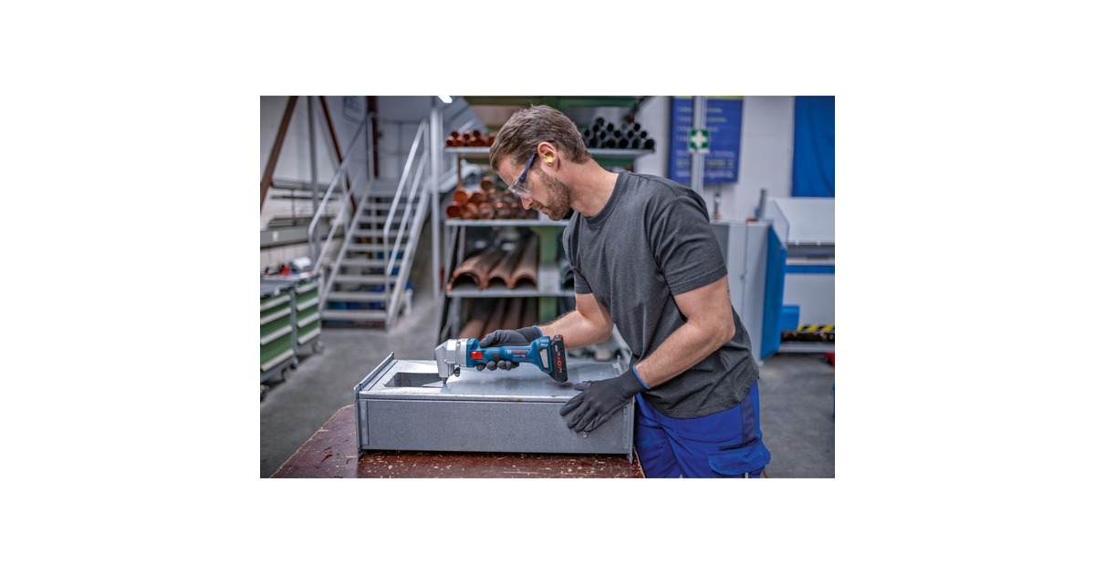 Bosch Akku-Nager GNA 18V-16 E Professional, 18Volt, Blechschere(blau/schwarz, 2x Akku ProCORE18V 4,0Ah, in L-BOXX)