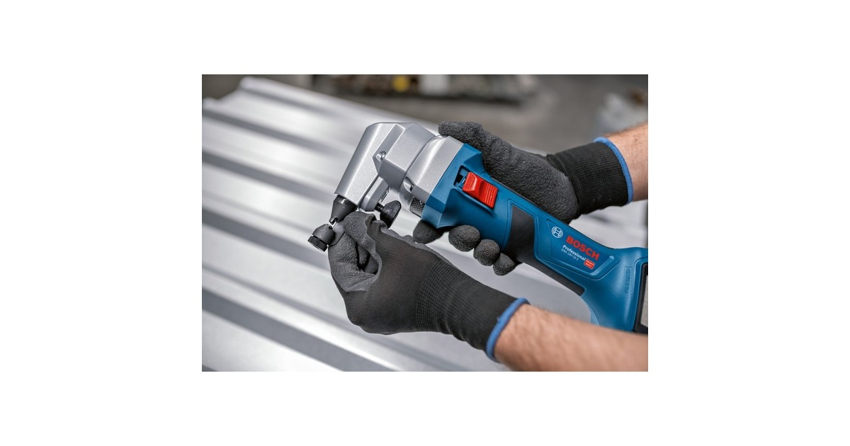 Bosch Akku-Nager GNA 18V-16 E Professional, 18Volt, Blechschere(blau/schwarz, 2x Akku ProCORE18V 4,0Ah, in L-BOXX)