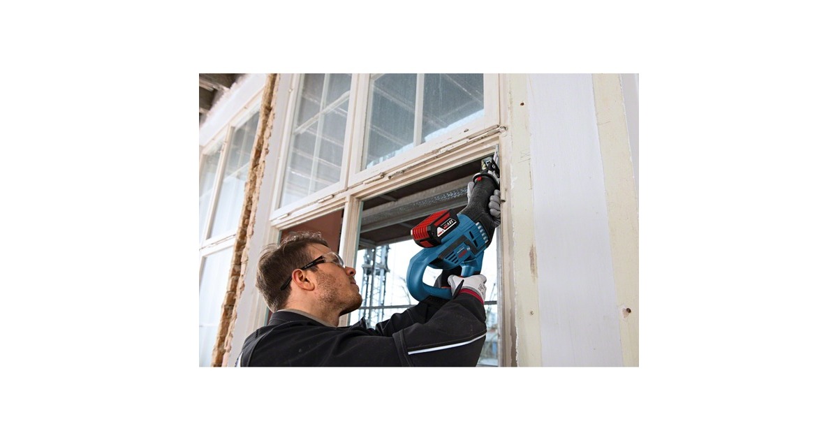 Bosch Akku-Säbelsäge GSA 18V-32 Professional solo, 18Volt(blau/schwarz, ohne Akku und Ladegerät, im Koffer)