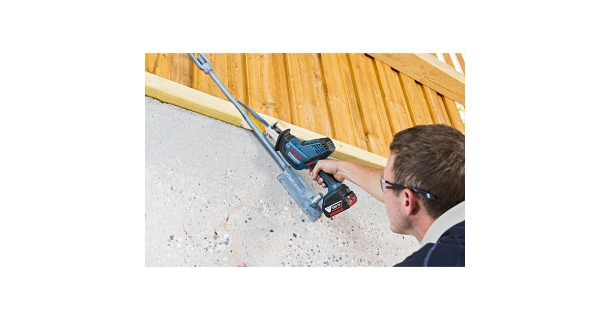 Bosch Akku-Säbelsäge GSA 18V-LI C Professional solo, 18Volt(blau/schwarz, ohne Akku und Ladegerät, L-BOXX)