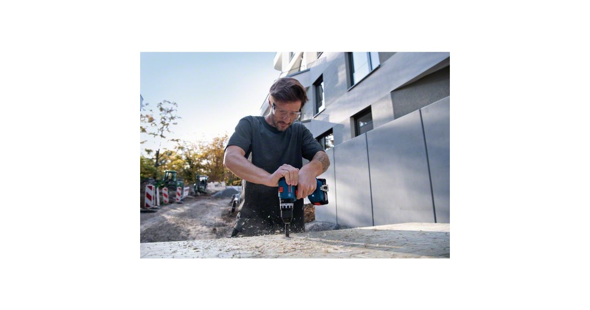 Bosch Akku-Schlagbohrschrauber GSB 18V-45 Professional, 18Volt(blau/schwarz, 2x Li-Ionen Akku 2,0Ah, 82-teiliges Zubehör-Set, in L-Case)