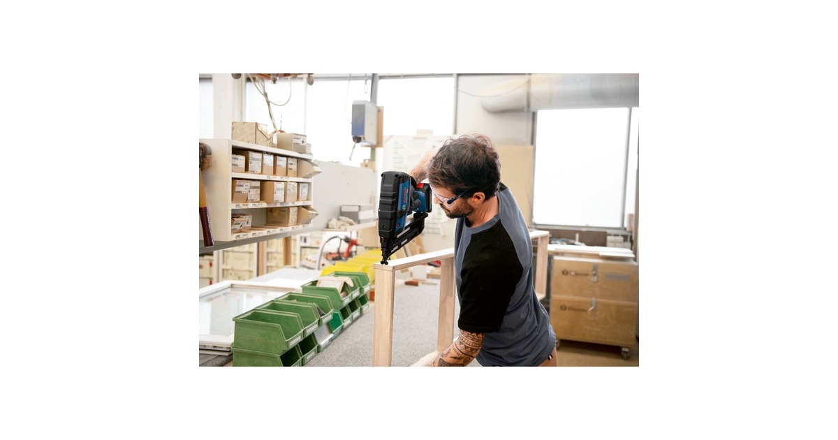 Bosch Akku-Stauchkopfnagler GNH 18V-64 Professional, 18Volt(blau/schwarz, 2x Akku ProCORE18V 4,0Ah, in L-BOXX)