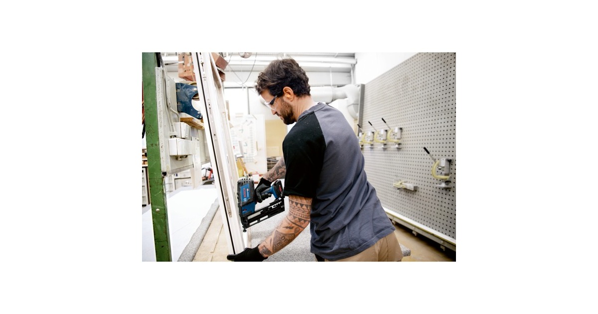 Bosch Akku-Stauchkopfnagler GNH 18V-64 Professional, 18Volt(blau/schwarz, 2x Akku ProCORE18V 4,0Ah, in L-BOXX)