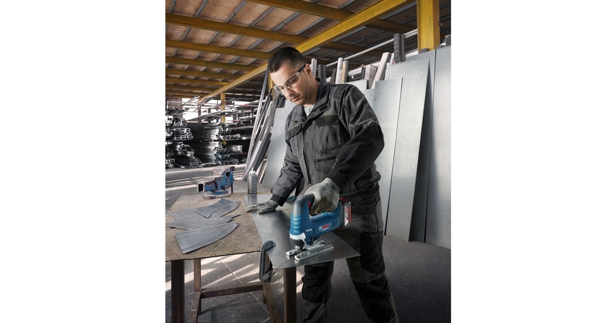 Bosch Akku-Stichsäge GST 18V-125 B Professional solo, 18Volt(blau/schwarz, ohne Akku und Ladegerät)