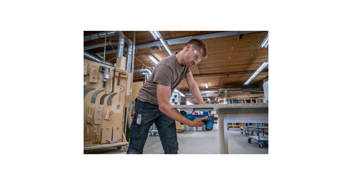 Bosch Akku-Stichsäge GST 18V-155 SC Professional solo, 18Volt(blau/schwarz, ohne Akku und Ladegerät)