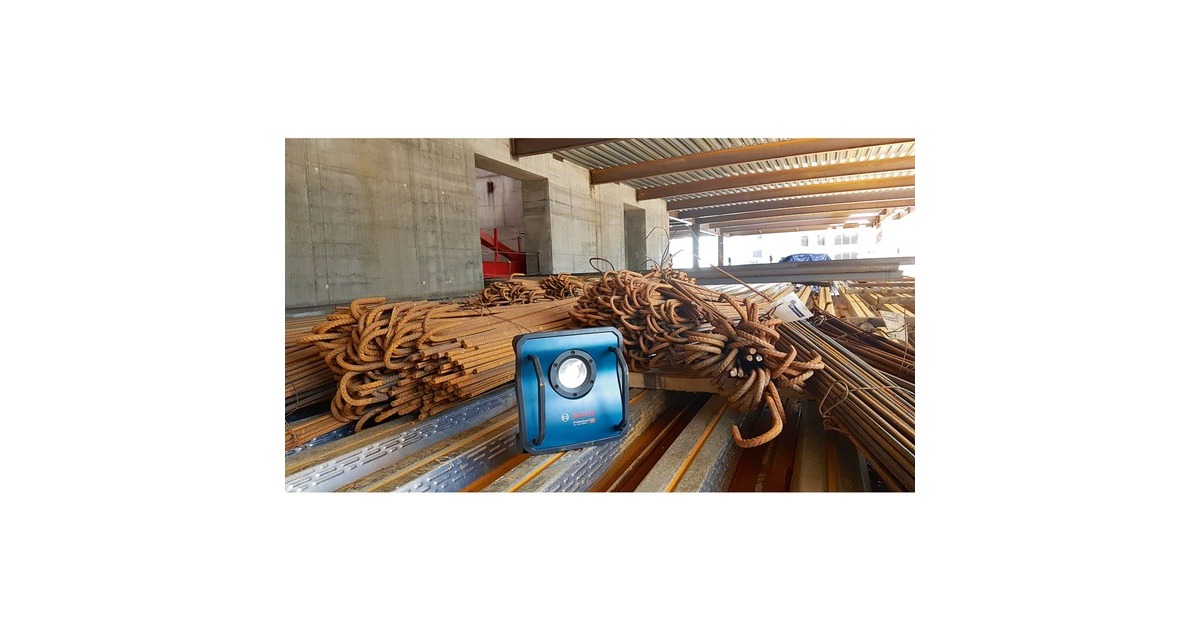 Bosch GLI 18V-10000 C Professional, Baustrahler(ohne Akku und Ladegerät)