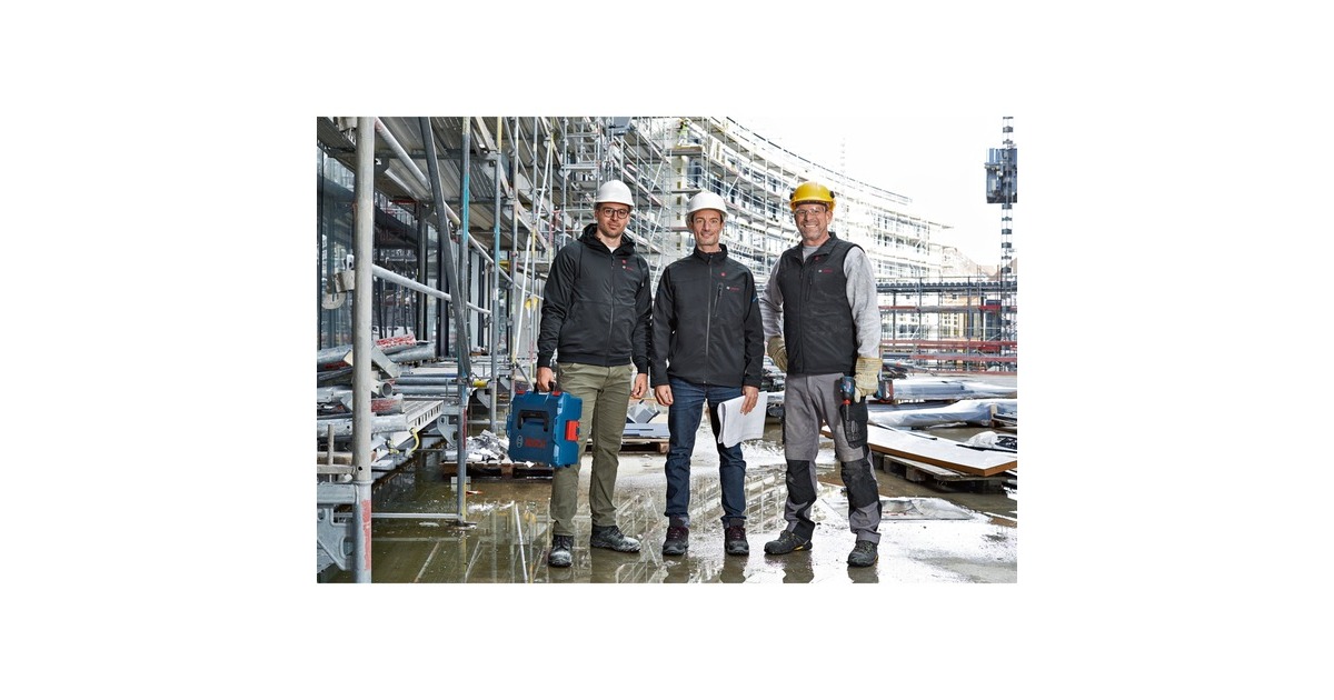 Bosch Heat+Jacket GHH 12+18V Kit Größe 2XL, Arbeitskleidung(schwarz, inkl. Ladeadapter GAA 12V-21, 1x 12-Volt-Akku)