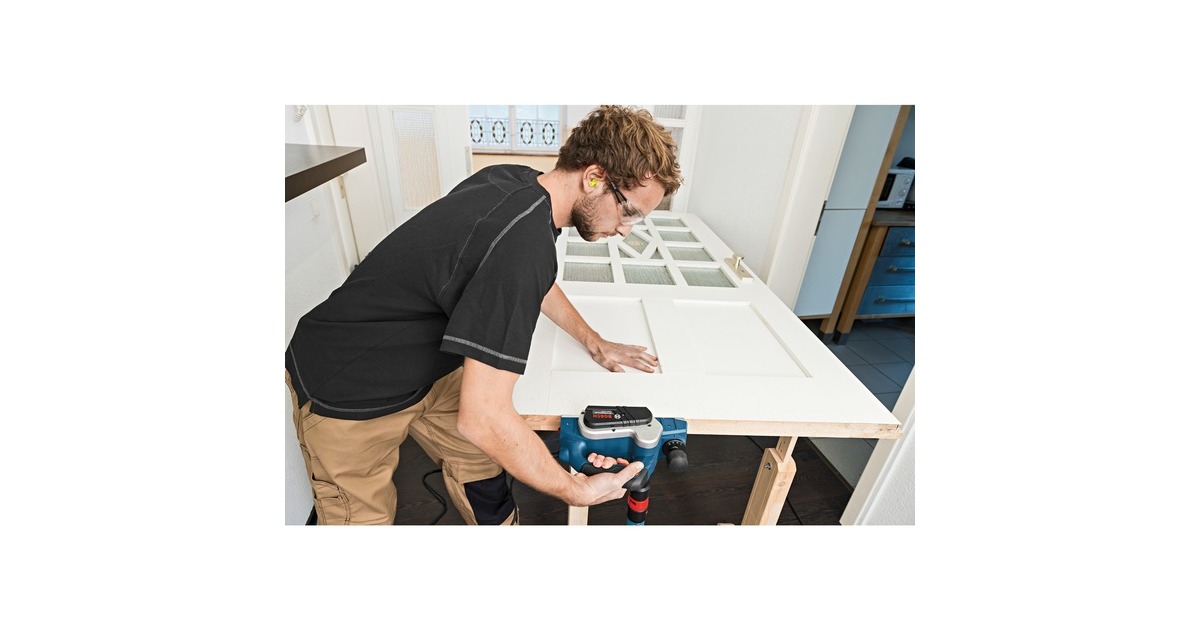 Bosch Hobel GHO 16-82 Professional, Elektrohobel(blau/schwarz, 630 Watt)