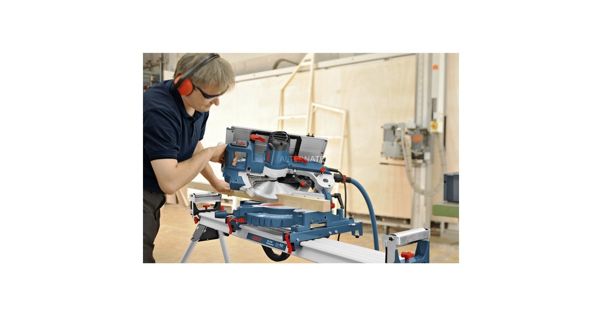 Bosch Kombinationssäge GTM 12 JL, Kapp-und Gehrungssäge(blau/silber, 1.800 Watt, Outlet) Bosch Kombinationssäge GTM 12 JL, Kapp-und Gehrungssäge(blau/silber, 1.800 Watt, Outlet)