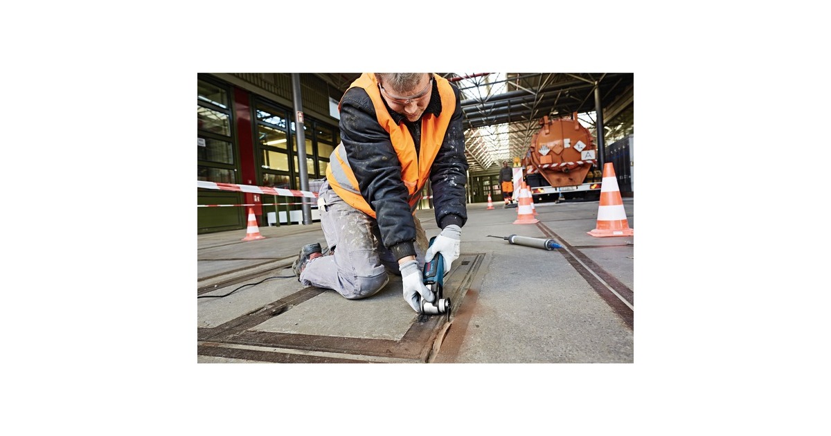 Bosch Multi-Cutter GOP 55-36 Professional, Multifunktions-Werkzeug(blau/schwarz, 550 Watt, L-BOXX, inkl. Zubehör)