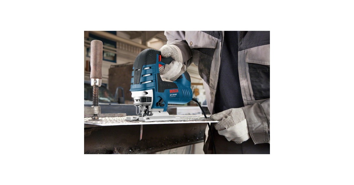 Bosch Stichsäge GST 150 BCE Professional(blau, Handwerkerkoffer, 780 Watt)