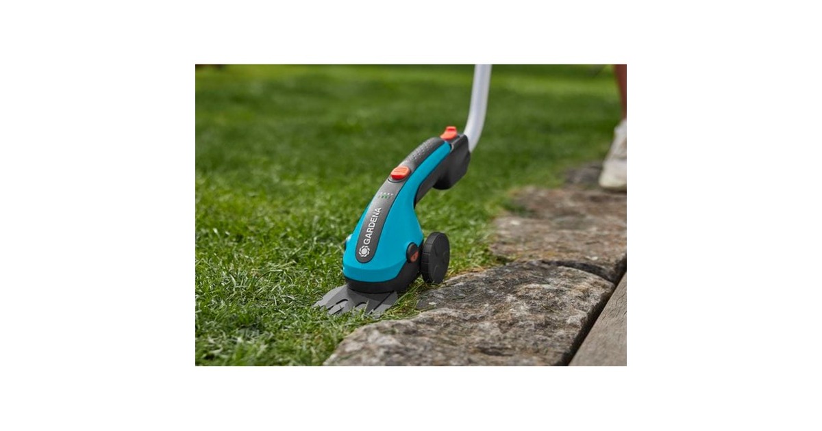 GARDENA Akku-Grasschere ClassicCut Li Set, 3,6Volt(türkis/schwarz, Li-Ionen-Akku 2,5Ah, mit Teleskopstiel und Laufrädern)