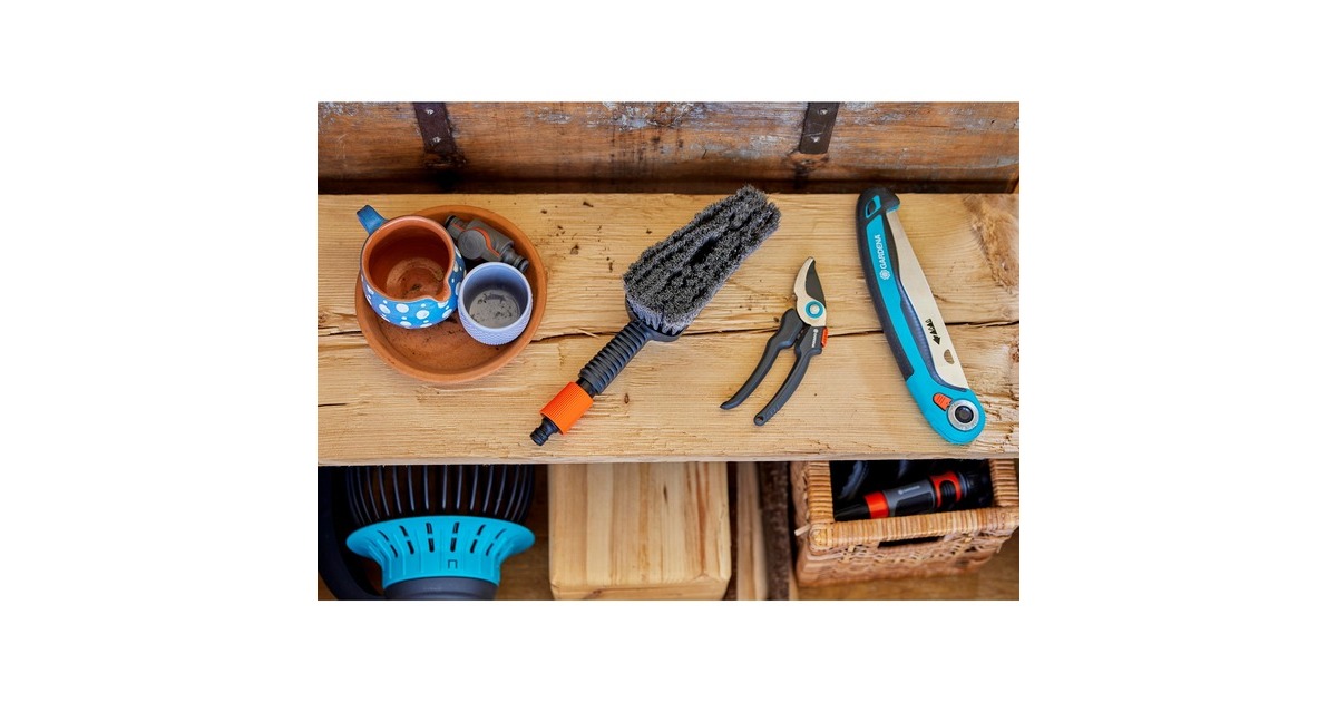 GARDENA Cleansystem Wasch-Set mit Handbürste M soft, Waschbürste(grau, inkl. 10 Seifenstäbchen)