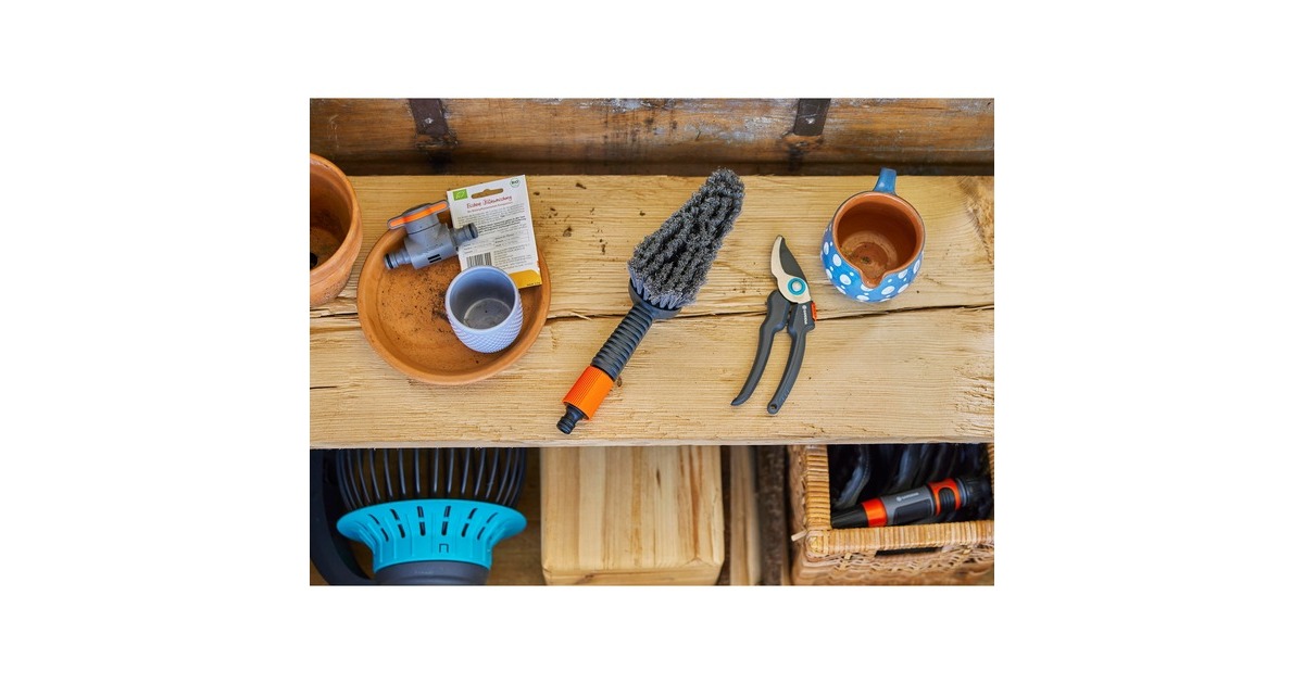 GARDENA Cleansystem Wasch-Set mit Handbürste S soft, Waschbürste(grau, inkl. 10 Seifenstäbchen)