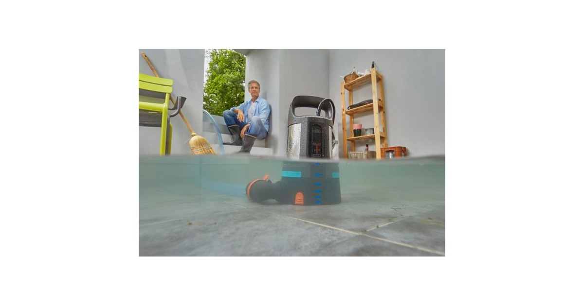 GARDENA Klarwasser-Tauchpumpe 17000 Aquasensor, Tauch- / Druckpumpe(schwarz/edelstahl, 750 Watt)