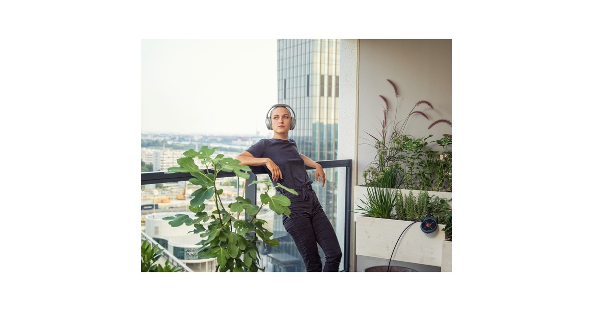 GARDENA Solar-Bewässerung AquaBloom Set, Bewässerungssteuerung(grau, für bis zu 20 Pflanzen)