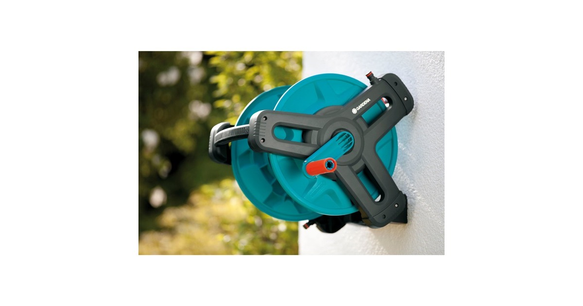 GARDENA Wand-Schlauchtrommel Classic 50 Set, mit Schlauch(grau/türkis, 20 Meter, mit Systemteilen und Spritze)
