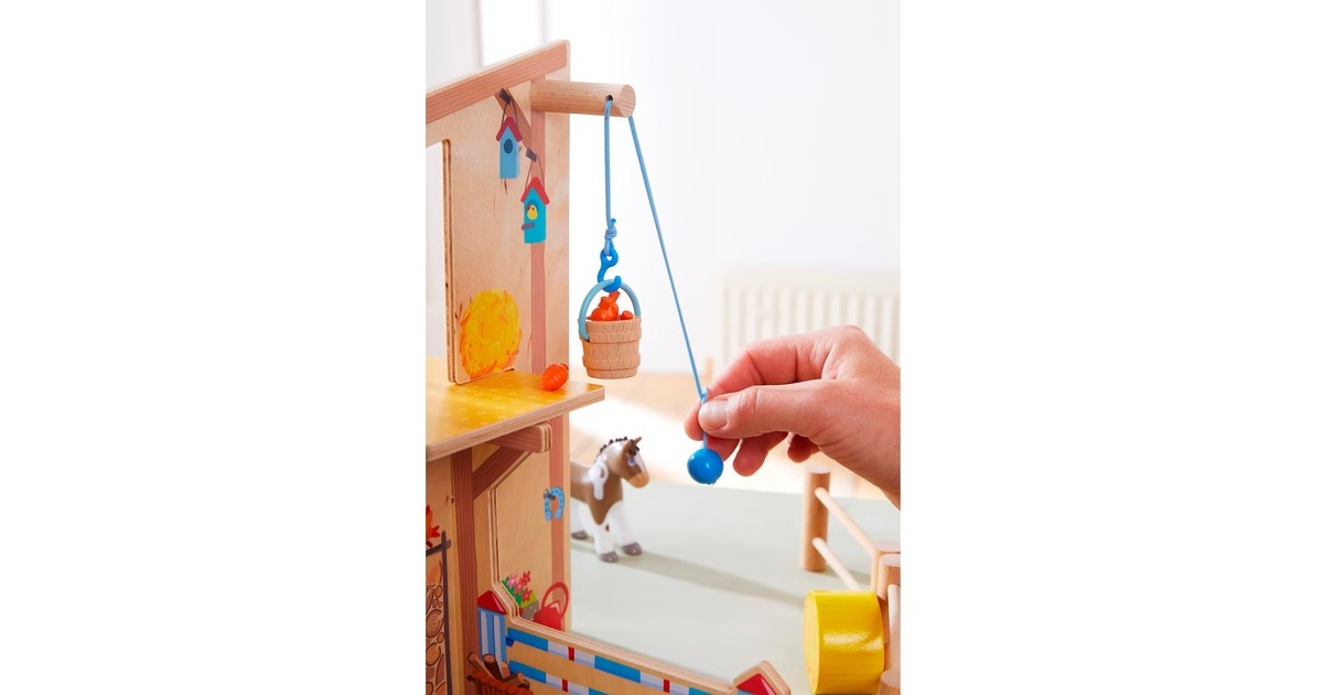 HABA Little Friends - Reiterhof Pferdeglück, Kulisse