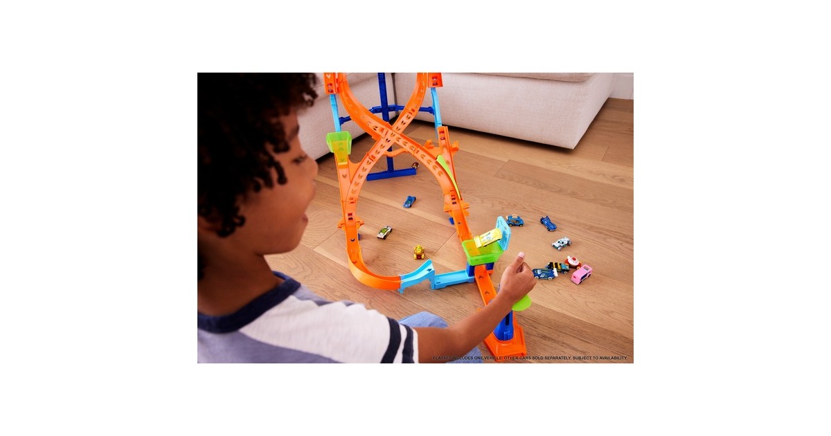 Hot Wheels Action Vertikaler 8er-Kurvensprung, Rennbahn(inkl. 1 Spielzeugauto)