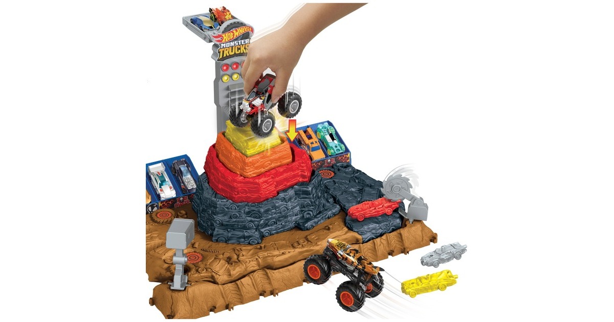 Hot Wheels Monster Trucks Arena World Main Event: Bone Shaker’s Ultimate Crush Yard, Rennbahn(inkl. 4 Spielzeugautos)