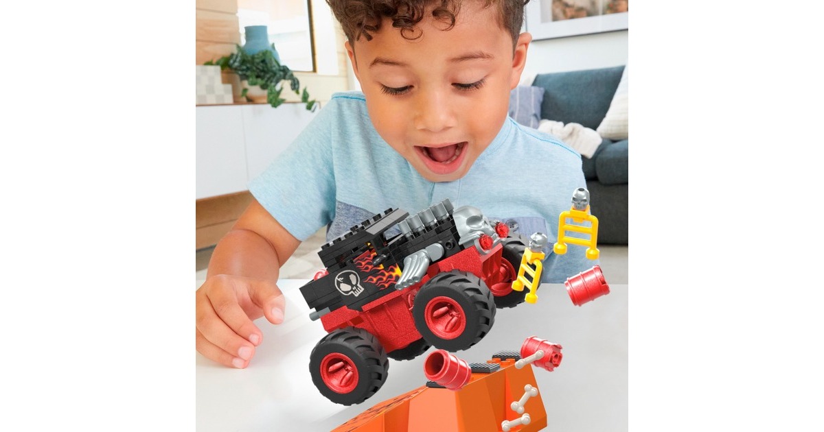 Hot Wheels Monster Trucks Bone Shaker Crash Set, Spielfahrzeug(151-teilig)