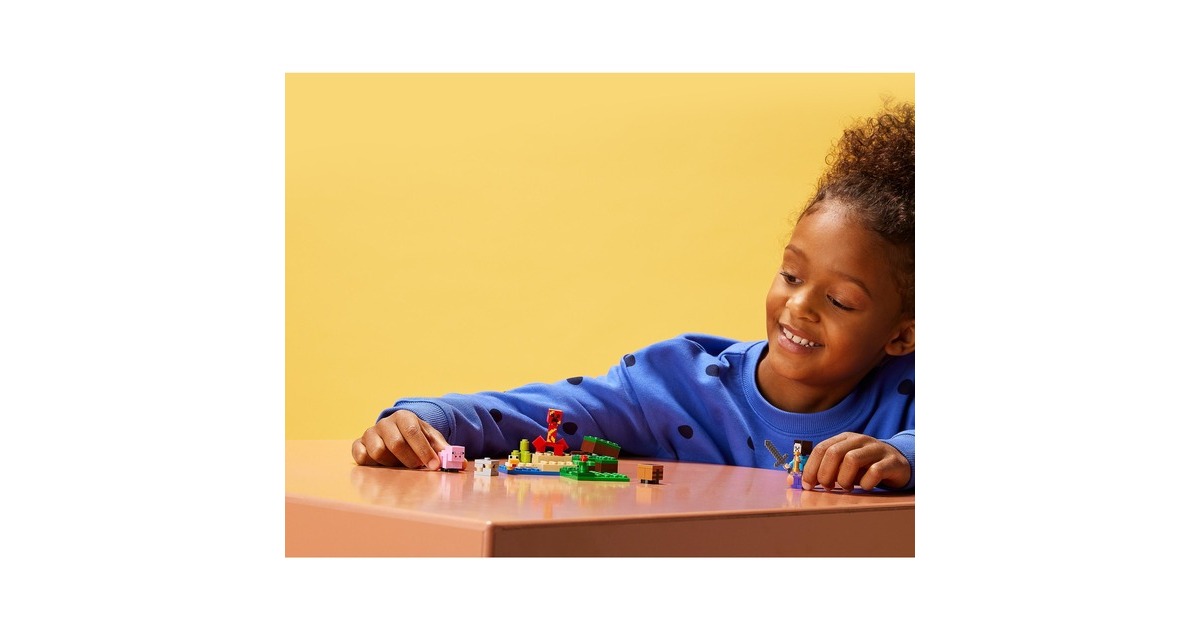 LEGO 21177 Minecraft Der Hinterhalt des Creeper, Konstruktionsspielzeug(Spielzeugset mit Steve, Schweinchen- und Kükenfiguren, Kinderspielzeug ab 7 Jahren mit Minifiguren)